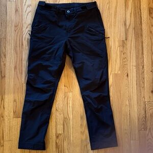 Patagonia sz 34 Black outdoor trail Pants